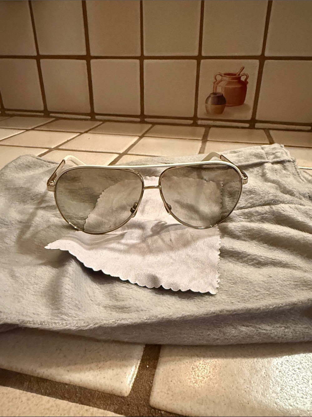 Gucci GG1827/S BNCK Gold White Aviator Sunglasses Made in Italy w/ Case - Picture 6 of 8